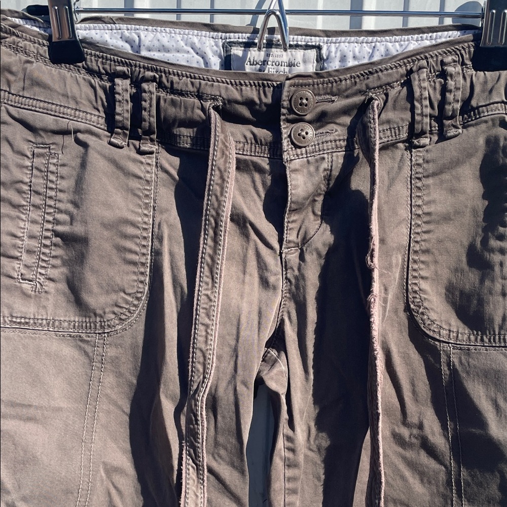 Abercrombie & Fitch Dark Brown Cargo Shorts - Picture 2 of 7